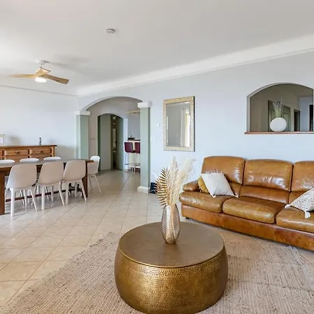 Le Manon, Vue Imprenable Sur La Baie Du Lavandou Apartment *