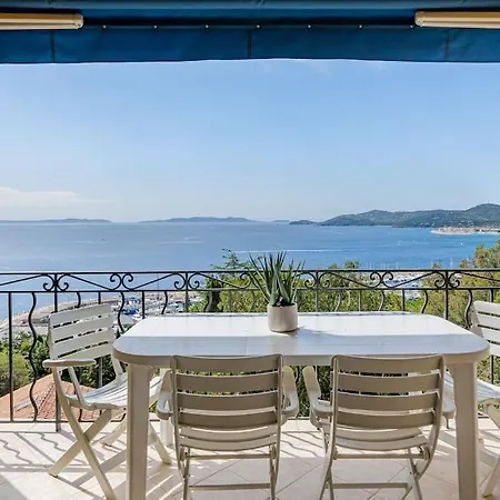 Le Manon, Vue Imprenable Sur La Baie Du Lavandou Apartment Le Lavandou